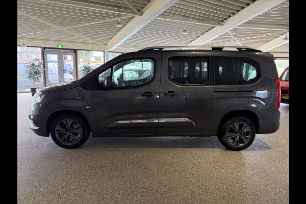 Toyota PROACE CITY Verso 1.2 Turbo 130pk Active Long 7 persoons / rolstoel lift / vaste prijs rijklaar € 24.950 marge / lease vanaf € 407 / automaat / camera / grijs metallic / dubbele schuifdeur / euro 6