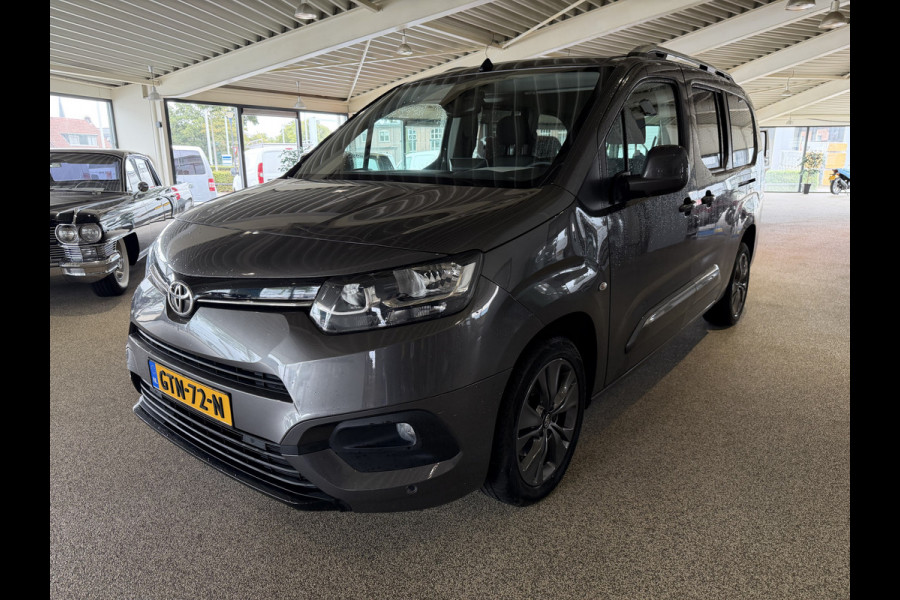 Toyota PROACE CITY Verso 1.2 Turbo 130pk Active Long 7 persoons / rolstoel lift / vaste prijs rijklaar € 24.950 marge / lease vanaf € 407 / automaat / camera / grijs metallic / dubbele schuifdeur / euro 6