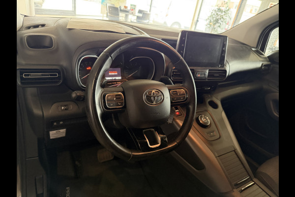 Toyota PROACE CITY Verso 1.2 Turbo 130pk Active Long 7 persoons / rolstoel lift / vaste prijs rijklaar € 24.950 marge / lease vanaf € 407 / automaat / camera / grijs metallic / dubbele schuifdeur / euro 6