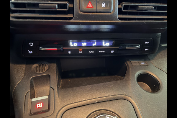 Toyota PROACE CITY Verso 1.2 Turbo 130pk Active Long 7 persoons / rolstoel lift / vaste prijs rijklaar € 24.950 marge / lease vanaf € 407 / automaat / camera / grijs metallic / dubbele schuifdeur / euro 6