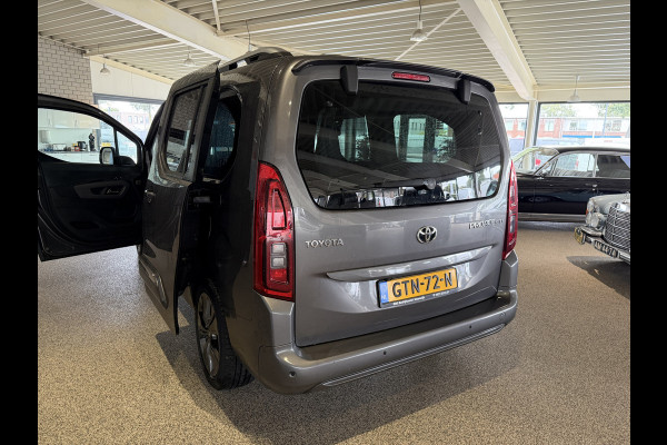 Toyota PROACE CITY Verso 1.2 Turbo 130pk Active Long 7 persoons / rolstoel lift / vaste prijs rijklaar € 24.950 marge / lease vanaf € 407 / automaat / camera / grijs metallic / dubbele schuifdeur / euro 6