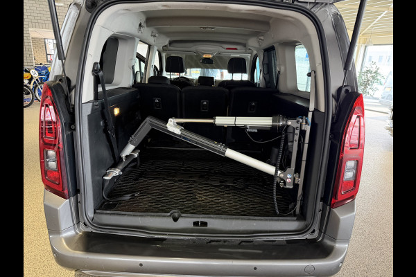Toyota PROACE CITY Verso 1.2 Turbo 130pk Active Long 7 persoons / rolstoel lift / vaste prijs rijklaar € 24.950 marge / lease vanaf € 407 / automaat / camera / grijs metallic / dubbele schuifdeur / euro 6