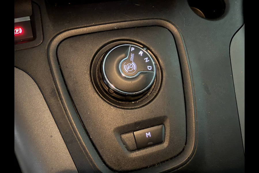 Toyota PROACE CITY Verso 1.2 Turbo 130pk Active Long 7 persoons / rolstoel lift / vaste prijs rijklaar € 24.950 marge / lease vanaf € 407 / automaat / camera / grijs metallic / dubbele schuifdeur / euro 6
