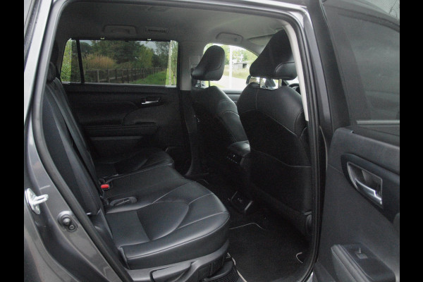 Toyota highlander 2.5 AWD Hybrid Business | 7 Persoons | Camera | Trekhaak | Apple Carplay | ACC | NL-Auto |