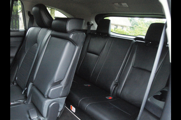 Toyota highlander 2.5 AWD Hybrid Business | 7 Persoons | Camera | Trekhaak | Apple Carplay | ACC | NL-Auto |