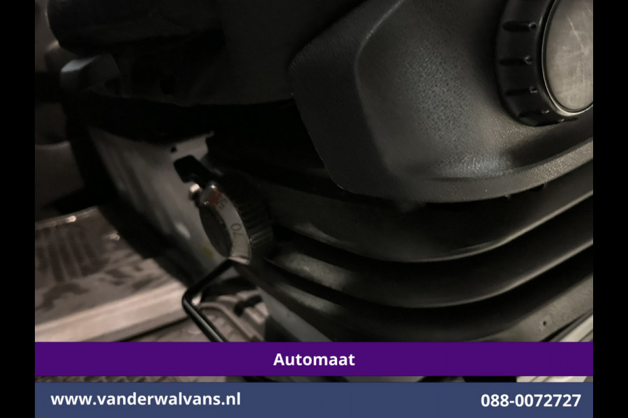 Mercedes-Benz Sprinter 317 CDI 170pk 9G-Tronic Automaat L2H2 Euro6 Airco | Camera | Navigatie | Adaptieve Cruisecontrol | LED Chauffeursstoel, Stoelverwarming, Parkeersensoren, Bijrijdersbank