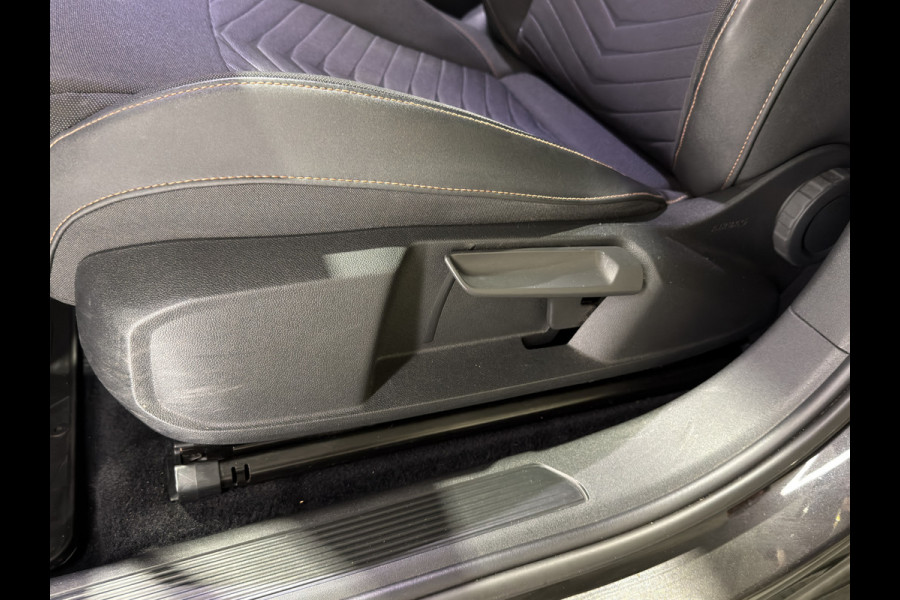 CUPRA Born Adrenaline One 62 kWh | ACC | Keyless | Stoelen & stuur verwarmd