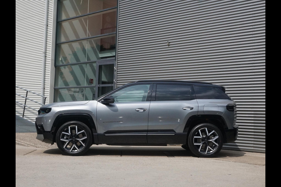 Jeep Compass First Edition 74 kWh | Adapt. Cruise | Camera | Carplay | 20" | Elektr. A-Klep | Navi | Winter Pack | Schuif/Kanteldak | Premium Pack | Conv. Pack | Warmtepomp