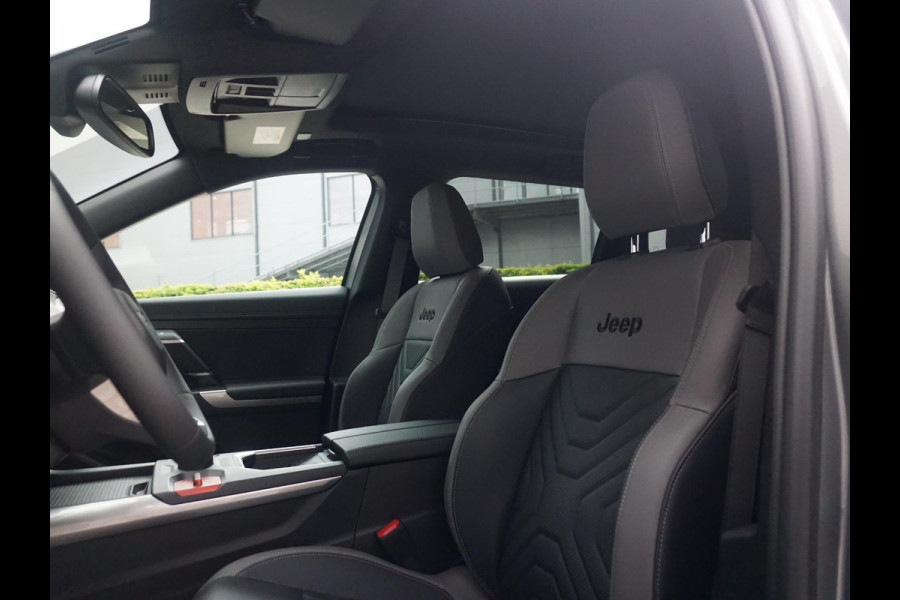 Jeep Compass First Edition 74 kWh | Adapt. Cruise | Camera | Carplay | 20" | Elektr. A-Klep | Navi | Winter Pack | Schuif/Kanteldak | Premium Pack | Conv. Pack | Warmtepomp