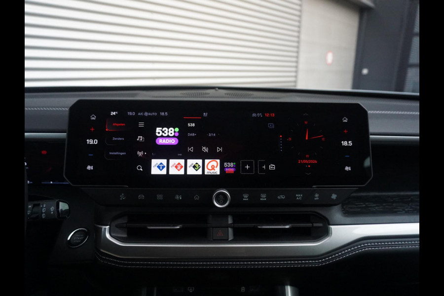 Jeep Compass First Edition 74 kWh | Adapt. Cruise | Camera | Carplay | 20" | Elektr. A-Klep | Navi | Winter Pack | Schuif/Kanteldak | Premium Pack | Conv. Pack | Warmtepomp