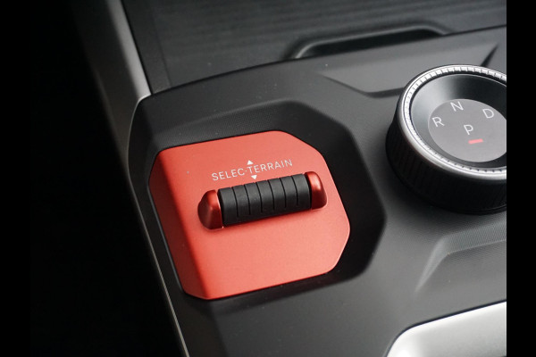 Jeep Compass First Edition 74 kWh | Adapt. Cruise | Camera | Carplay | 20" | Elektr. A-Klep | Navi | Winter Pack | Schuif/Kanteldak | Premium Pack | Conv. Pack | Warmtepomp
