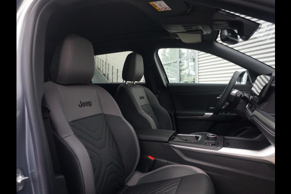 Jeep Compass First Edition 74 kWh | Adapt. Cruise | Camera | Carplay | 20" | Elektr. A-Klep | Navi | Winter Pack | Schuif/Kanteldak | Premium Pack | Conv. Pack | Warmtepomp