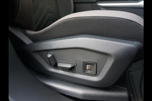 Jeep Compass First Edition 74 kWh | Adapt. Cruise | Camera | Carplay | 20" | Elektr. A-Klep | Navi | Winter Pack | Schuif/Kanteldak | Premium Pack | Conv. Pack | Warmtepomp