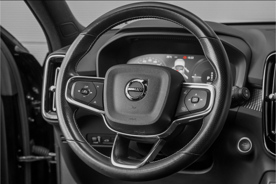 Volvo XC40 1.5 T5 Recharge R-Design ACC H&K Keyless Camera
