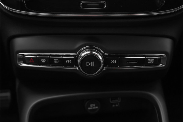 Volvo XC40 1.5 T5 Recharge R-Design ACC H&K Keyless Camera