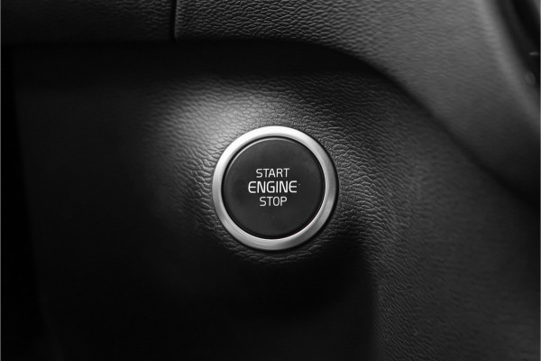 Volvo XC40 1.5 T5 Recharge R-Design ACC H&K Keyless Camera
