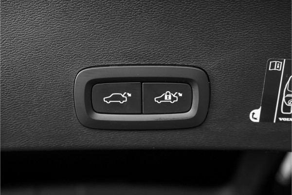 Volvo XC40 1.5 T5 Recharge R-Design ACC H&K Keyless Camera