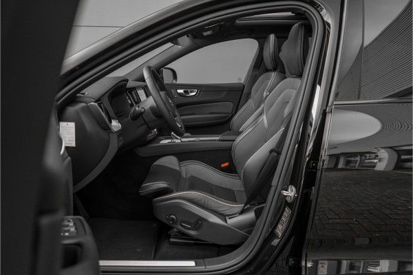 Volvo XC60 2.0 T6 Plug-in hybrid AWD Plus Dark Pano Trekhaak ACC