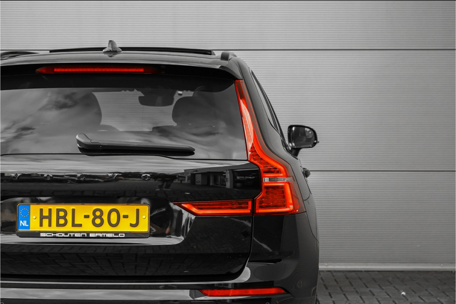 Volvo XC60 2.0 T6 Plug-in hybrid AWD Plus Dark Pano Trekhaak ACC