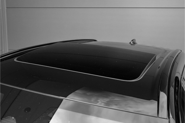 Volvo XC60 2.0 T6 Plug-in hybrid AWD Plus Dark Pano Trekhaak ACC