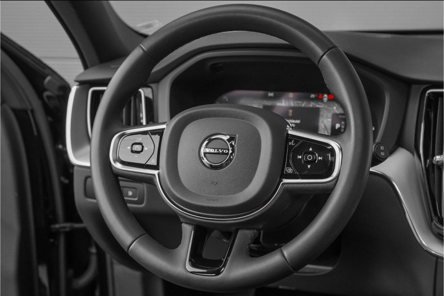 Volvo XC60 2.0 T6 Plug-in hybrid AWD Plus Dark Pano Trekhaak ACC