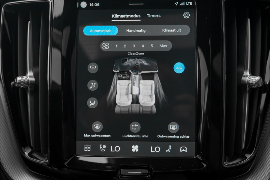 Volvo XC60 2.0 T6 Plug-in hybrid AWD Plus Dark Pano Trekhaak ACC