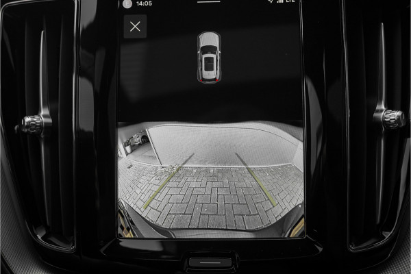 Volvo XC60 2.0 T6 Plug-in hybrid AWD Plus Dark Pano Trekhaak ACC