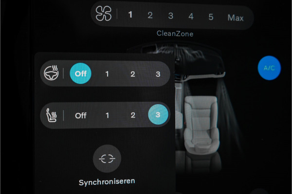 Volvo XC60 2.0 T6 Plug-in hybrid AWD Plus Dark Pano Trekhaak ACC