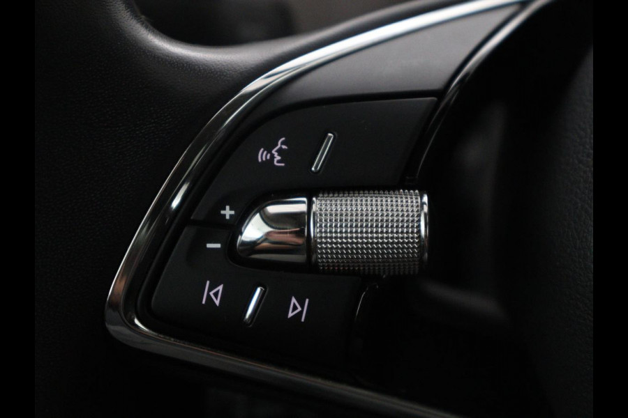 Škoda Enyaq iV 60 | SOH 93,2% | Cruise control | Carplay | Navigatie | Camera | Park assist | Sfeerverlichting | Virtueel dashboard | 19" velgen