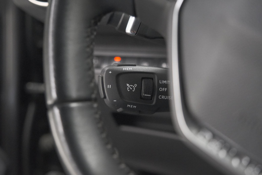 Peugeot 3008 1.6 HYbrid 300 Allure Pack Business | Camera | Dodehoekdetectie | Navigatie | Apple Carplay