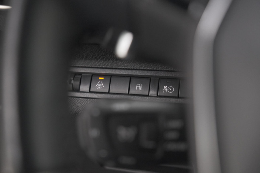 Peugeot 3008 1.6 HYbrid 300 Allure Pack Business | Camera | Dodehoekdetectie | Navigatie | Apple Carplay