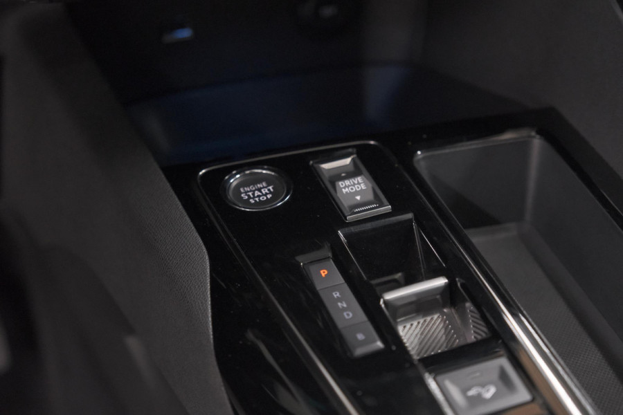 Peugeot 3008 1.6 HYbrid 300 Allure Pack Business | Camera | Dodehoekdetectie | Navigatie | Apple Carplay