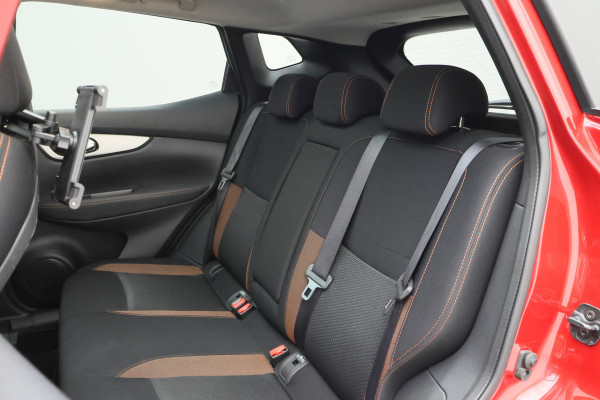 Nissan QASHQAI 1.3 DIG-T N-Motion Panoramadak, 360° Camera, Cruise, Apple Carplay, LED, Trekhaak, 19''