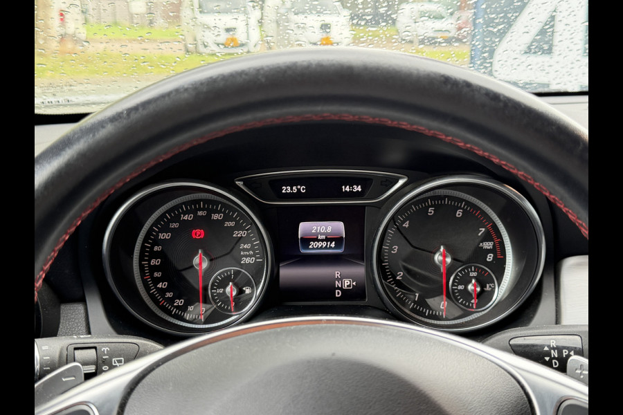 Mercedes-Benz CLA-Klasse Shooting Brake BWJ 2019 | 180 123PK AMG AUTOMAAT | PANO | LEDER/ALCANTARA | CLIMA | NAVI | STOELVERW | CAMERA A | FULL LED |