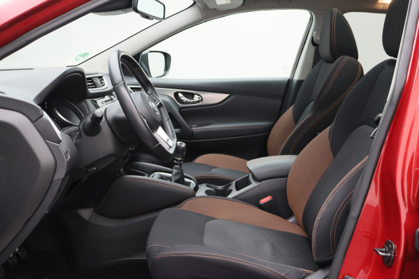 Nissan QASHQAI 1.3 DIG-T N-Motion Panoramadak, 360° Camera, Cruise, Apple Carplay, LED, Trekhaak, 19''