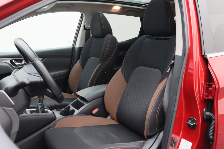 Nissan QASHQAI 1.3 DIG-T N-Motion Panoramadak, 360° Camera, Cruise, Apple Carplay, LED, Trekhaak, 19''