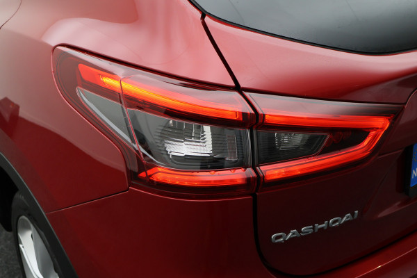 Nissan QASHQAI 1.3 DIG-T N-Motion Panoramadak, 360° Camera, Cruise, Apple Carplay, LED, Trekhaak, 19''