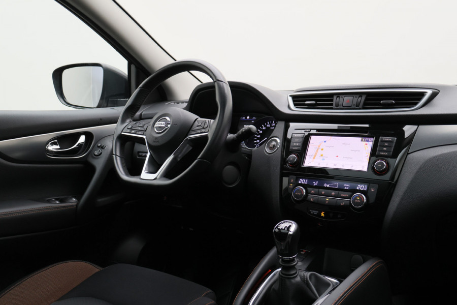 Nissan QASHQAI 1.3 DIG-T N-Motion Panoramadak, 360° Camera, Cruise, Apple Carplay, LED, Trekhaak, 19''