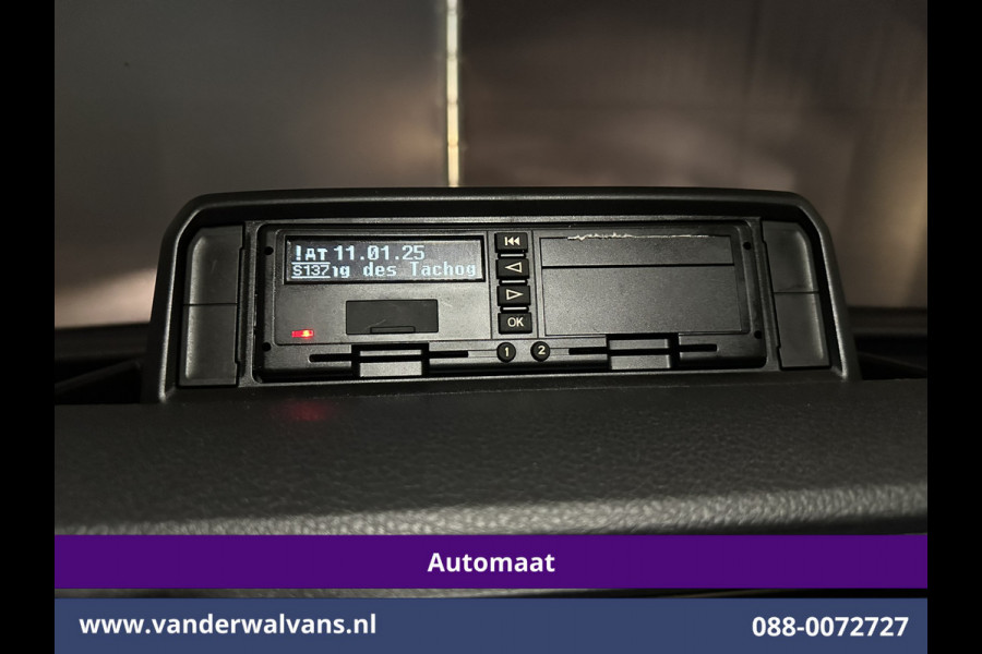 Volkswagen Crafter 2.0 TDI 141pk Automaat L3H3 L2H2 Euro6 Airco | Camera | Navigatie | Apple Carplay | Adaptieve Cruisecontrol | 3000kg Trekhaak Android Auto, Chauffeursstoel, Tachograaf, Parkeersensoren