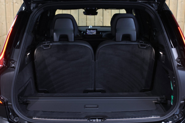 Volvo XC90 2.0 T8 Plug-in hybrid AWD Ultra Dark *Pano*B&W*Luchtvering*