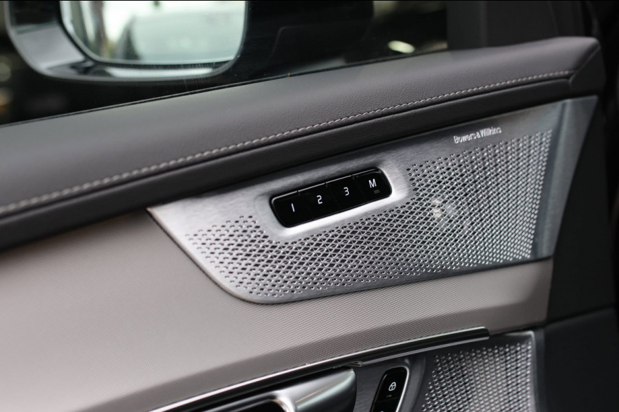 Volvo XC90 2.0 T8 Plug-in hybrid AWD Ultra Dark *Pano*B&W*Luchtvering*