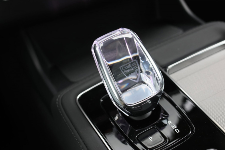 Volvo XC90 2.0 T8 Plug-in hybrid AWD Ultra Dark *Pano*B&W*Luchtvering*