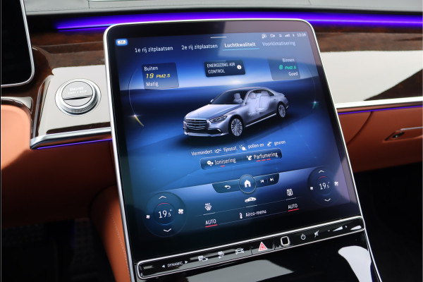 Mercedes-Benz S-Klasse 580 e 4MATIC Lang AMG Line | First-Class Rear Executivepakket | Airmatic | Achterasbesturing | Distronic+ | Burmester 4D | Koelbox | MBUX Tablet | Massage | Stoelventilatie | Verwarmd Stuurwiel |