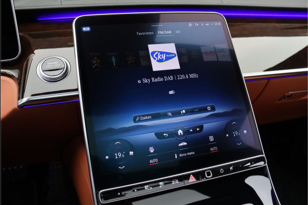 Mercedes-Benz S-Klasse 580 e 4MATIC Lang AMG Line | First-Class Rear Executivepakket | Airmatic | Achterasbesturing | Distronic+ | Burmester 4D | Koelbox | MBUX Tablet | Massage | Stoelventilatie | Verwarmd Stuurwiel |