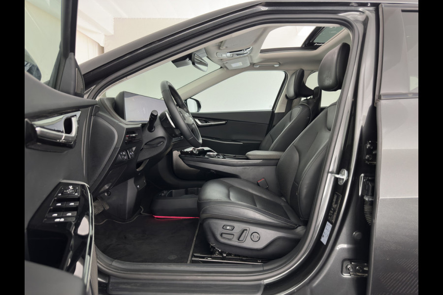 Kia Ev6 Plus Advanced 77.4 kWh [3-Fase-11kW] {SoH-93%} (INCL.BTW) Aut. *PANO | LEATHER | ADAPTIVE-CRUISE | DIGI-COCKPIT | MERIDIAN-AUDIO | MEMORY-PACK | FULL-LED | KEYLESS | CAMERA | DAB | BLIND-SPOT | NAVI-FULLMAP | PRIVACY-GLASS | AMBIENT-L