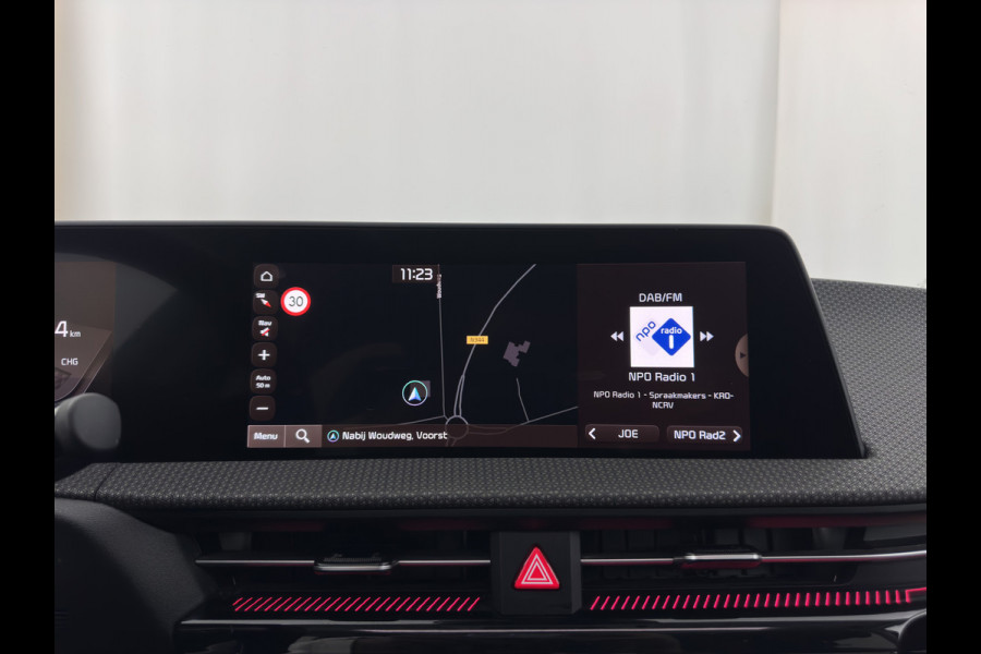 Kia Ev6 Plus Advanced 77.4 kWh [3-Fase-11kW] {SoH-93%} (INCL.BTW) Aut. *PANO | LEATHER | ADAPTIVE-CRUISE | DIGI-COCKPIT | MERIDIAN-AUDIO | MEMORY-PACK | FULL-LED | KEYLESS | CAMERA | DAB | BLIND-SPOT | NAVI-FULLMAP | PRIVACY-GLASS | AMBIENT-L