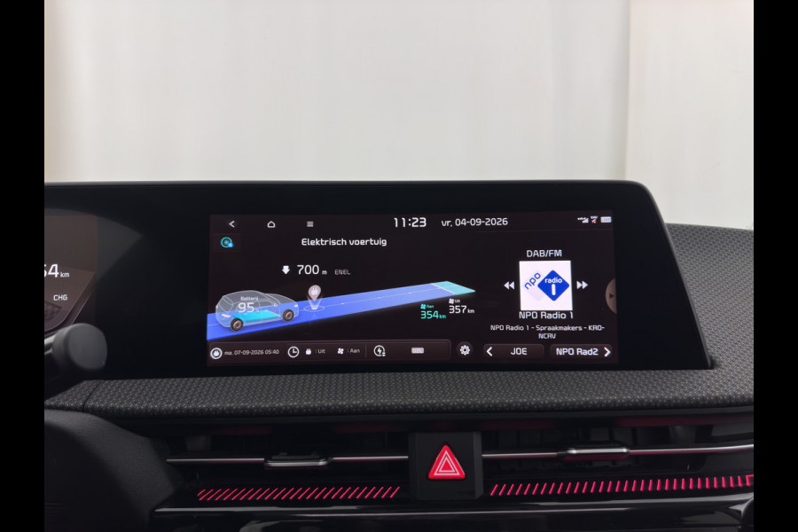 Kia Ev6 Plus Advanced 77.4 kWh [3-Fase-11kW] {SoH-93%} (INCL.BTW) Aut. *PANO | LEATHER | ADAPTIVE-CRUISE | DIGI-COCKPIT | MERIDIAN-AUDIO | MEMORY-PACK | FULL-LED | KEYLESS | CAMERA | DAB | BLIND-SPOT | NAVI-FULLMAP | PRIVACY-GLASS | AMBIENT-L