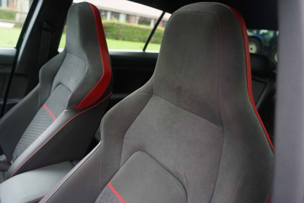 Volkswagen Golf 8 GTI Clubsport DSG Pano/HUD/IQ/H&R/300PK