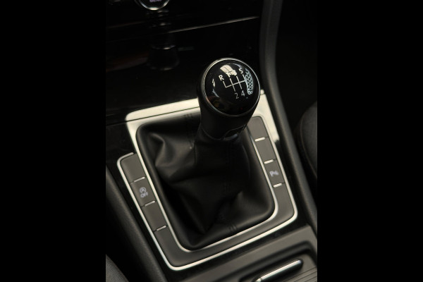Volkswagen Golf 1.5 TSI Join CarPlay Trekhaak