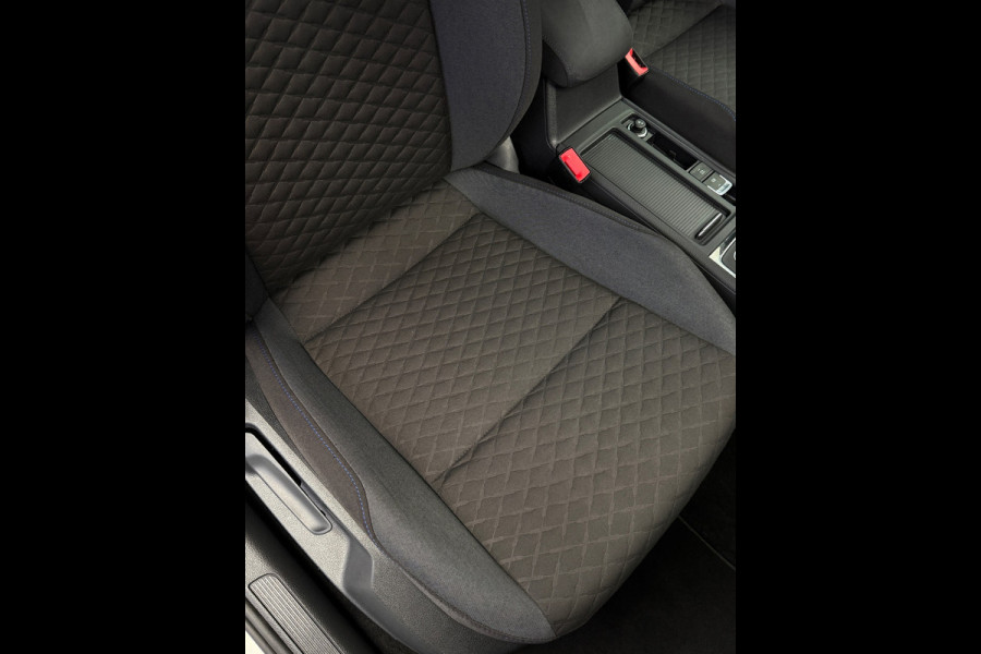 Volkswagen Golf 1.5 TSI Join CarPlay Trekhaak